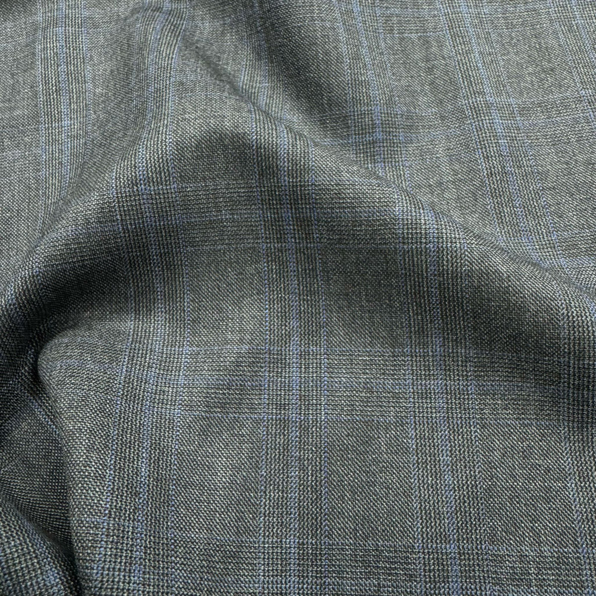 H3715 - Grey Prince Of Wales W/ Blue Check (290 grams / 10 Oz)