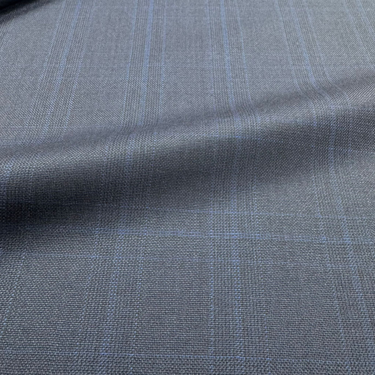 H3716 - Navy Prince Of Wales W/ Blue Check (290 grams / 10 Oz)