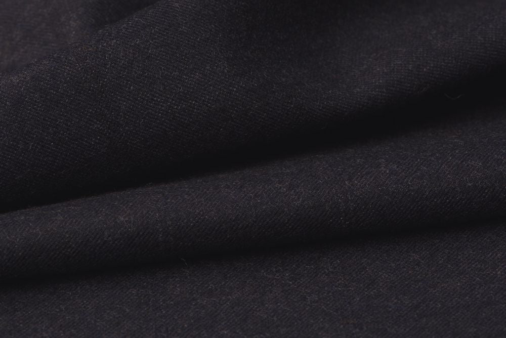H7101 - Dark Navy Tram Check W/ Black OC (300 grams / 10 Oz)