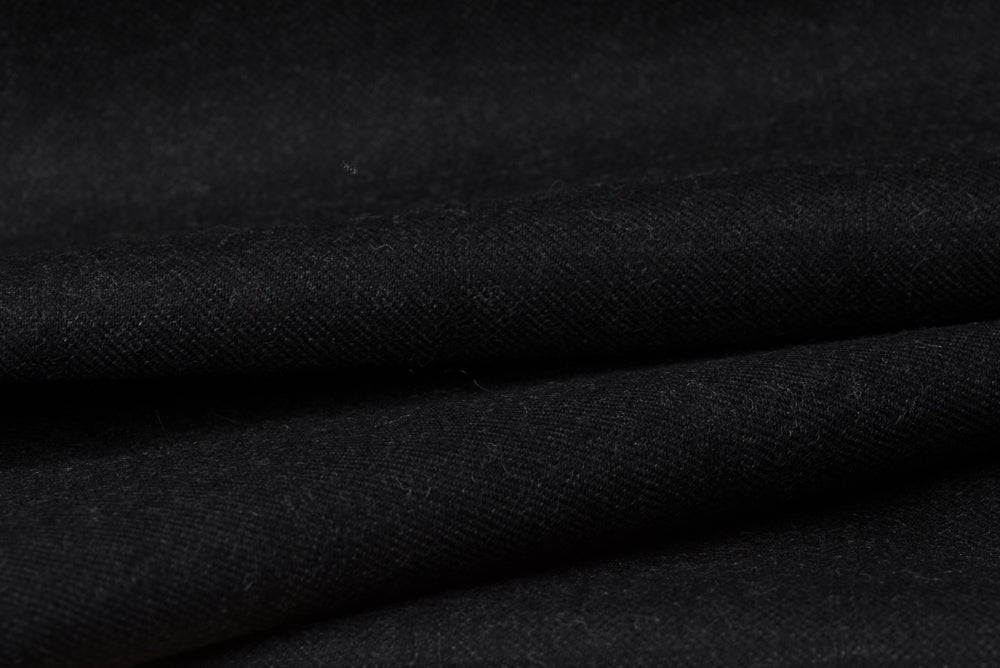 H7102 - Dark Grey Tram Check W/ Black OC (300 grams / 10 Oz)