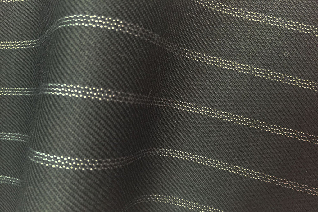HC901 - BLACK with CLASSIC WHITE TRIPLE PIN STRIPE (380-400 grams / 13-14 Oz)