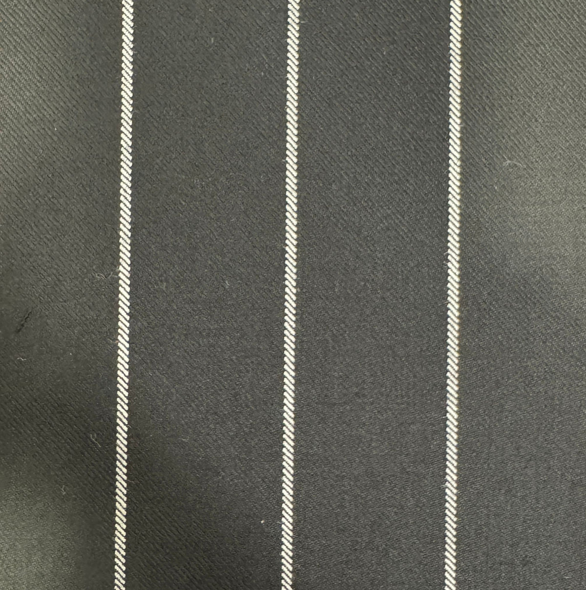 SAL273 - BLACK WIDE ROPE STRIPE (280 Grams / 10 oz)