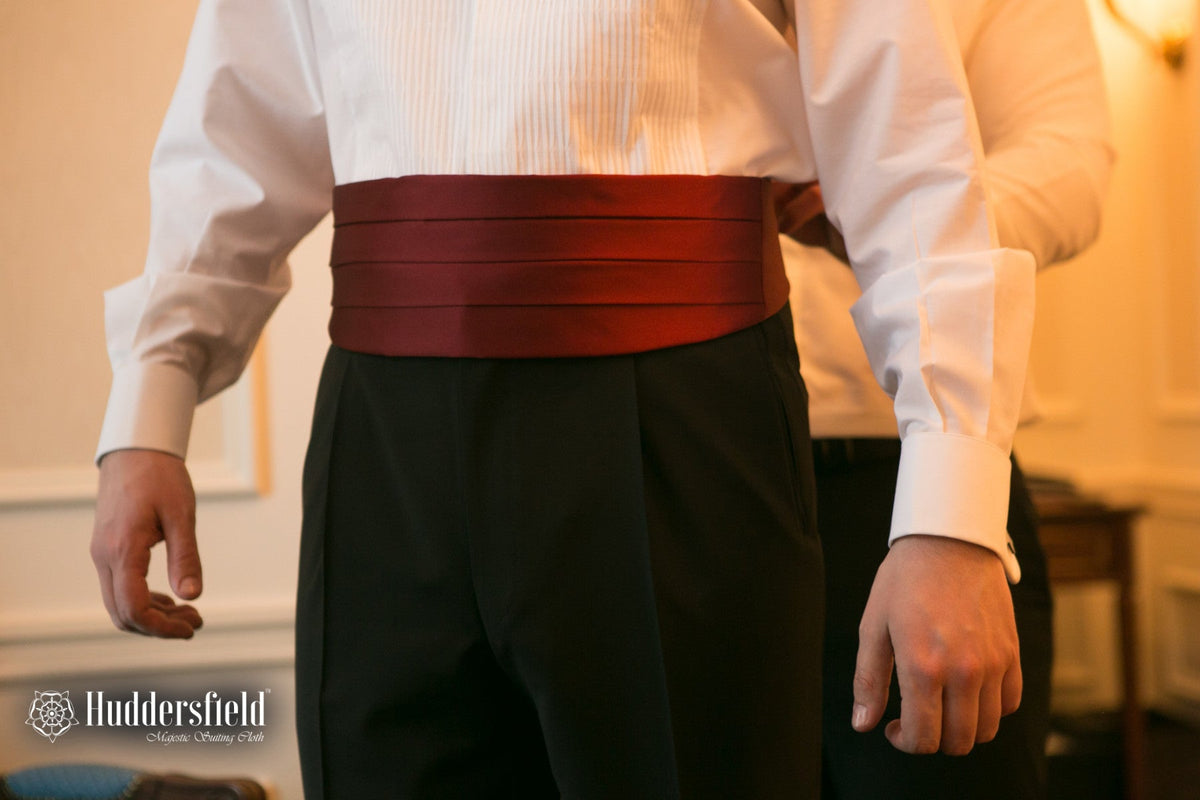 red cummerbund