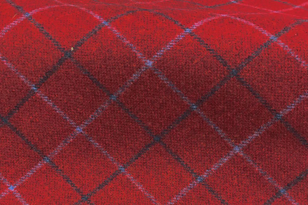 H3408 - Red Check W/ Blue (390 grams / 13.5 Oz)