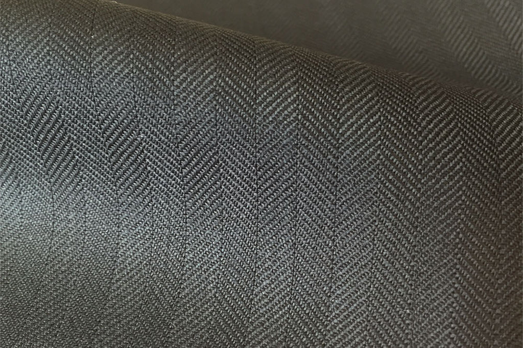H3666 - Black HB (285 grams / 9 Oz)