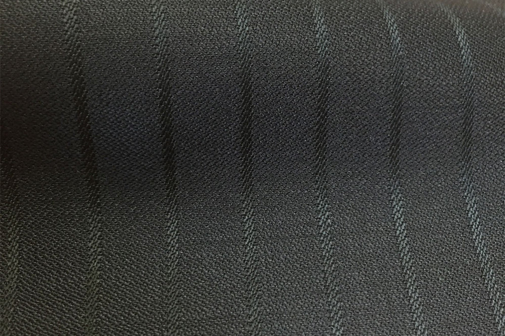 H3677 - Black Self Stripe (285 grams / 9 Oz)