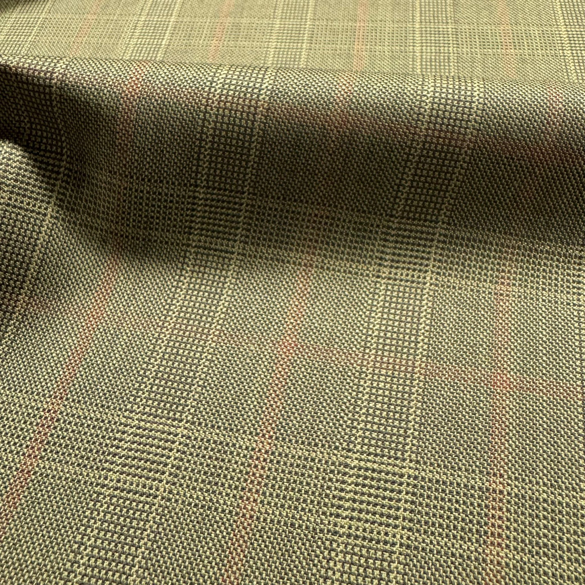 H3735 - Olive W/ Red Check (290 grams / 10 Oz)