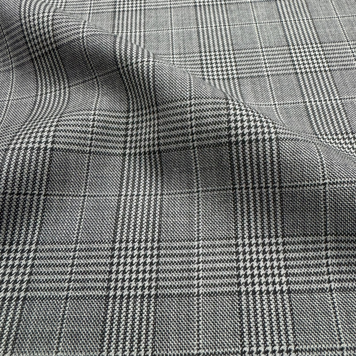 H3741 - Light Grey Tram Check (290 grams / 10 Oz)