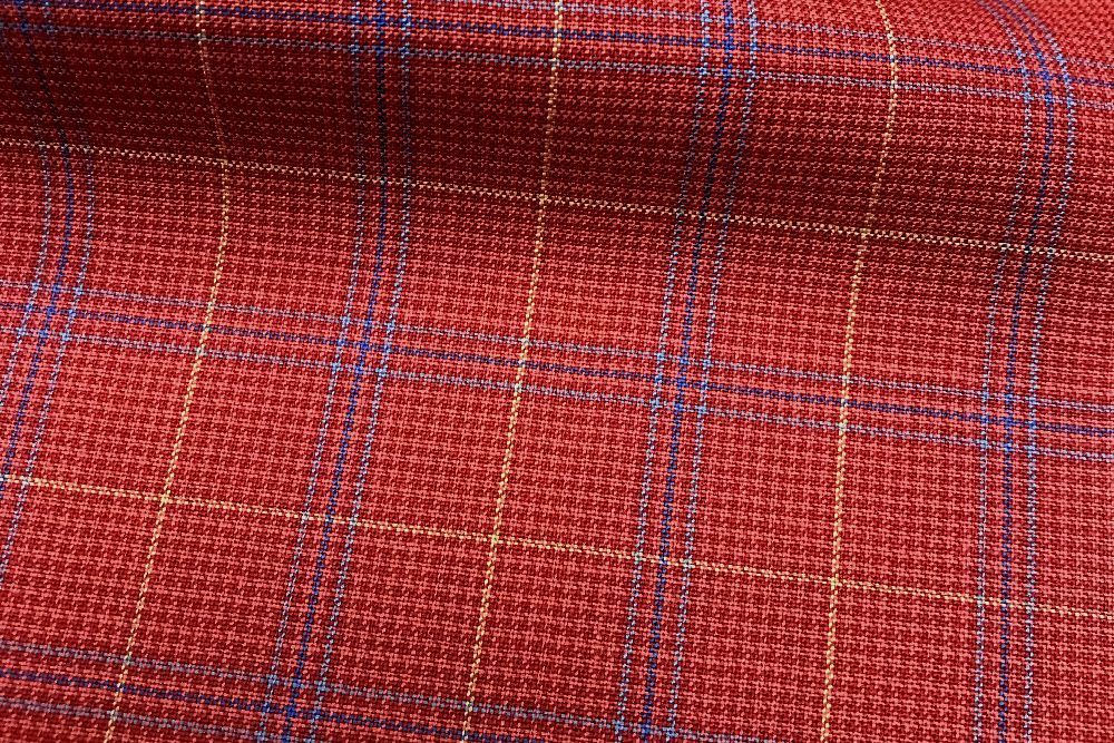 H5108 - RED WITH BLUE GOLD CHECK (240 grams / 8 Oz)
