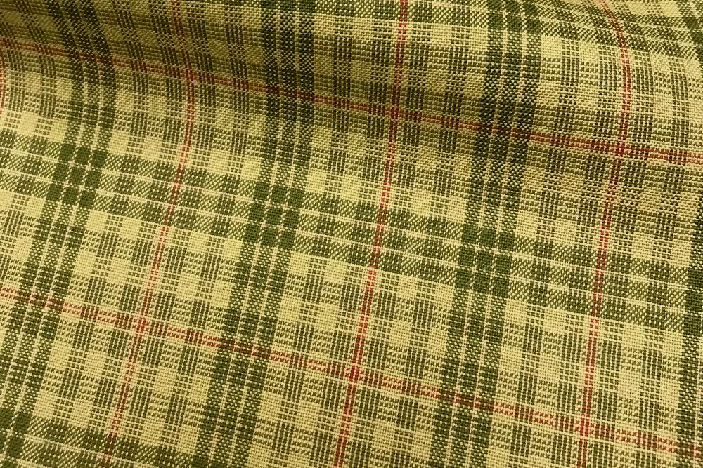 H5122 - MOSS WITH GREEN RED CHECK (240 grams / 8 Oz)