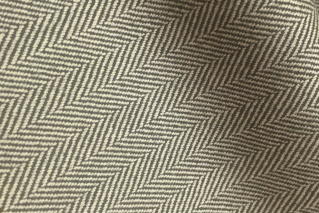 H7407 - LIGHT GREY HERRINGBONE (500 grams / 17 Oz)