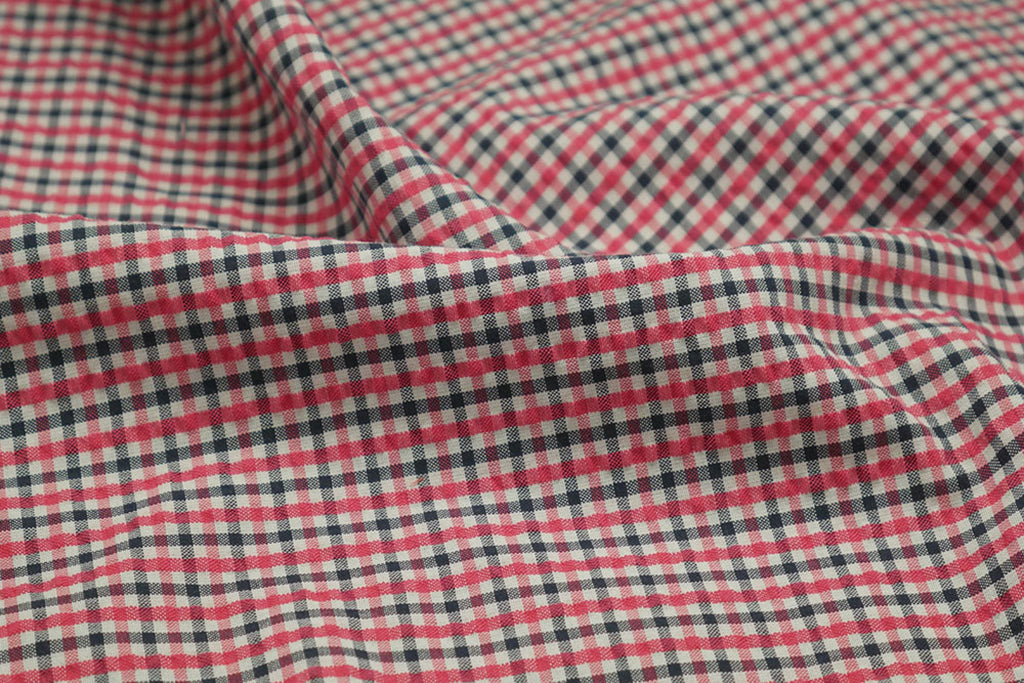 H8325 - PINK BLACK CHECKS (220 grams / 7 Oz)