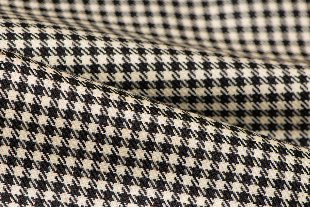 H8736 - Shepherd (Black & White) - 340 Grams / 12 Oz