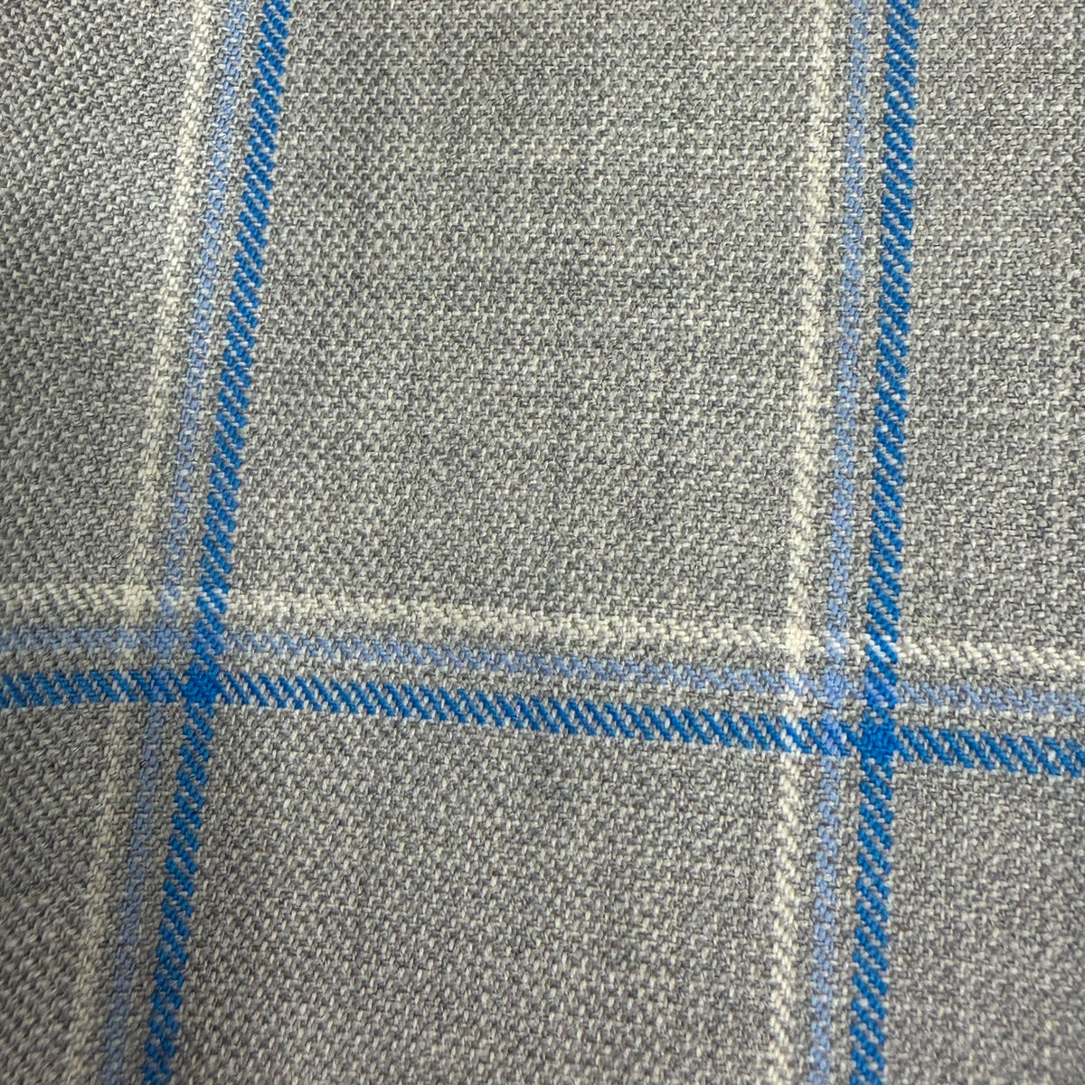 SAL332 - LIGHT GREY W/ BLUE & WHITE CHECK 100% WOOL (280 Grams / 10 oz)