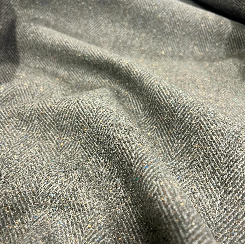 6346 - GREEN & GREY DONEGAL HERRINGBONE (530 gms / 19 Oz)
